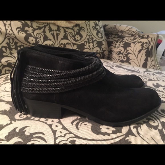 New never worn BCBG Black Ankle Boots - Picture 4 of 6